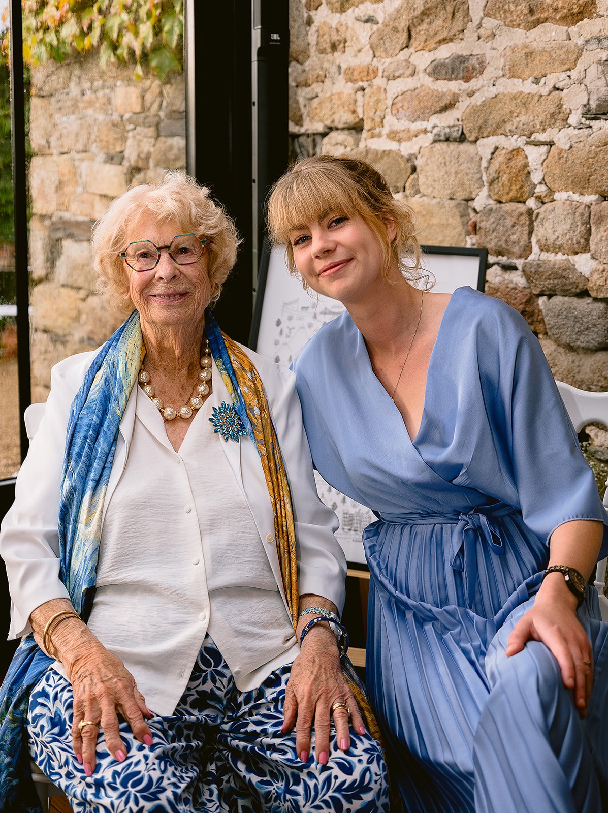 Mathilde et sa grand-mère, à l'origine de Duo Numérique